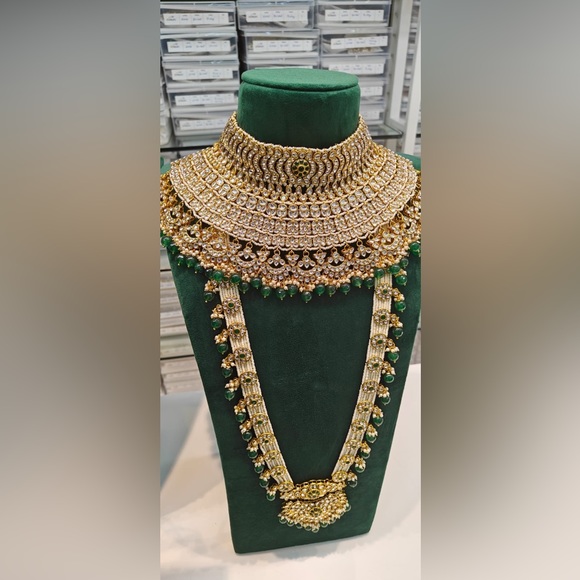 Earrings with necklace - Picture 1 of 1